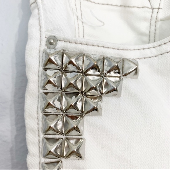 URBAN OUTFITTERS BDG High Rise Twig Studded Jeans - Picture 5 of 8